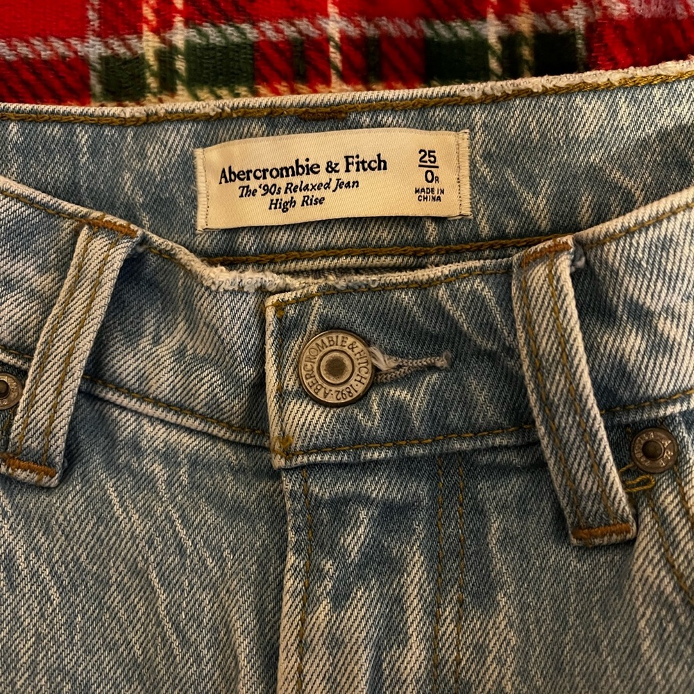 A&F Relaxed jeans